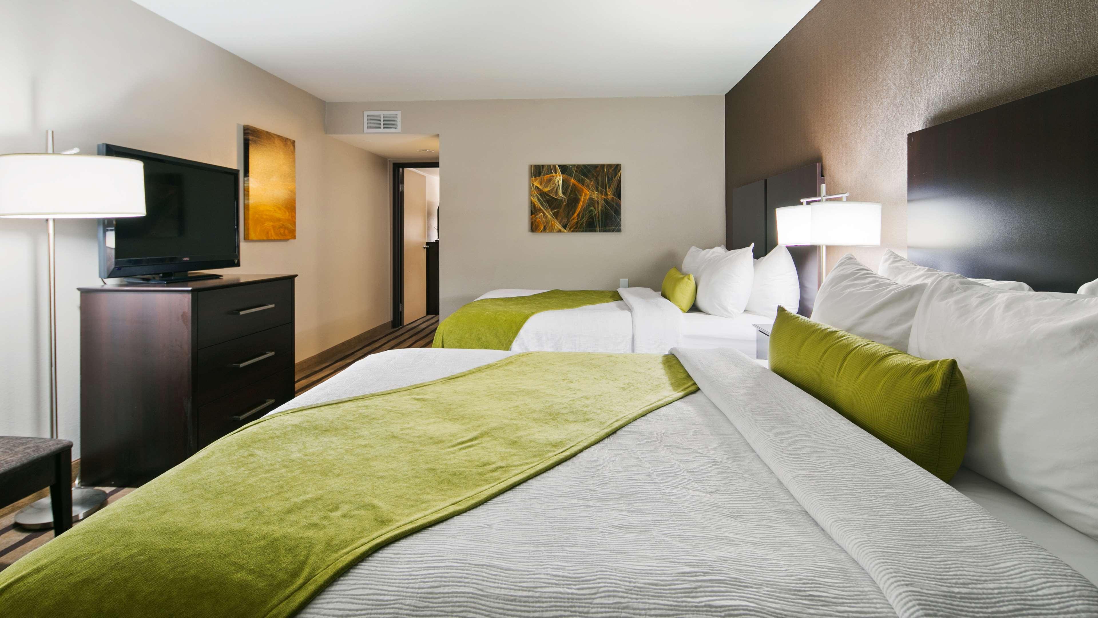 Best Western Harvest Inn & Suites Гранд Форкс Екстериор снимка