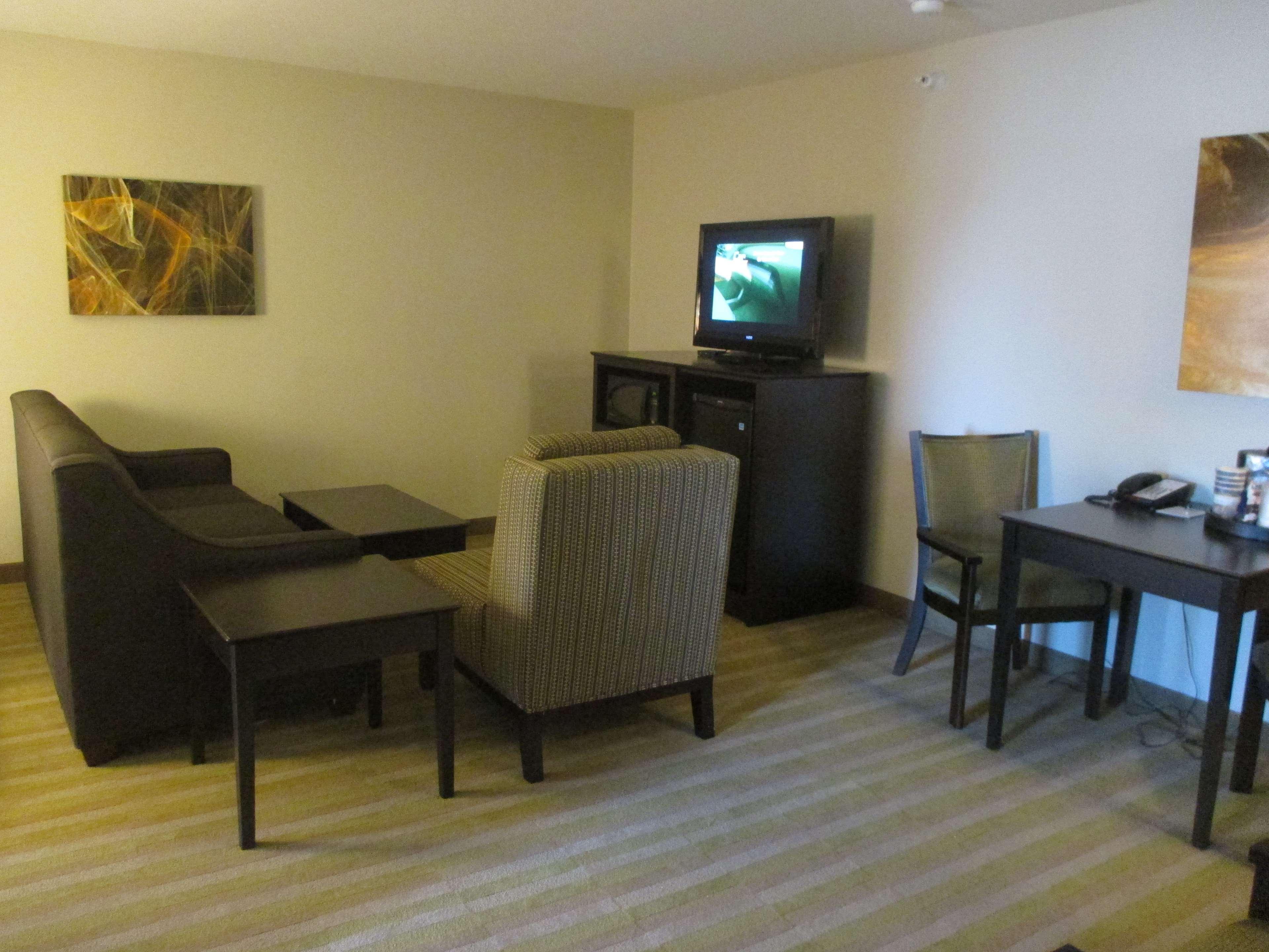 Best Western Harvest Inn & Suites Гранд Форкс Екстериор снимка