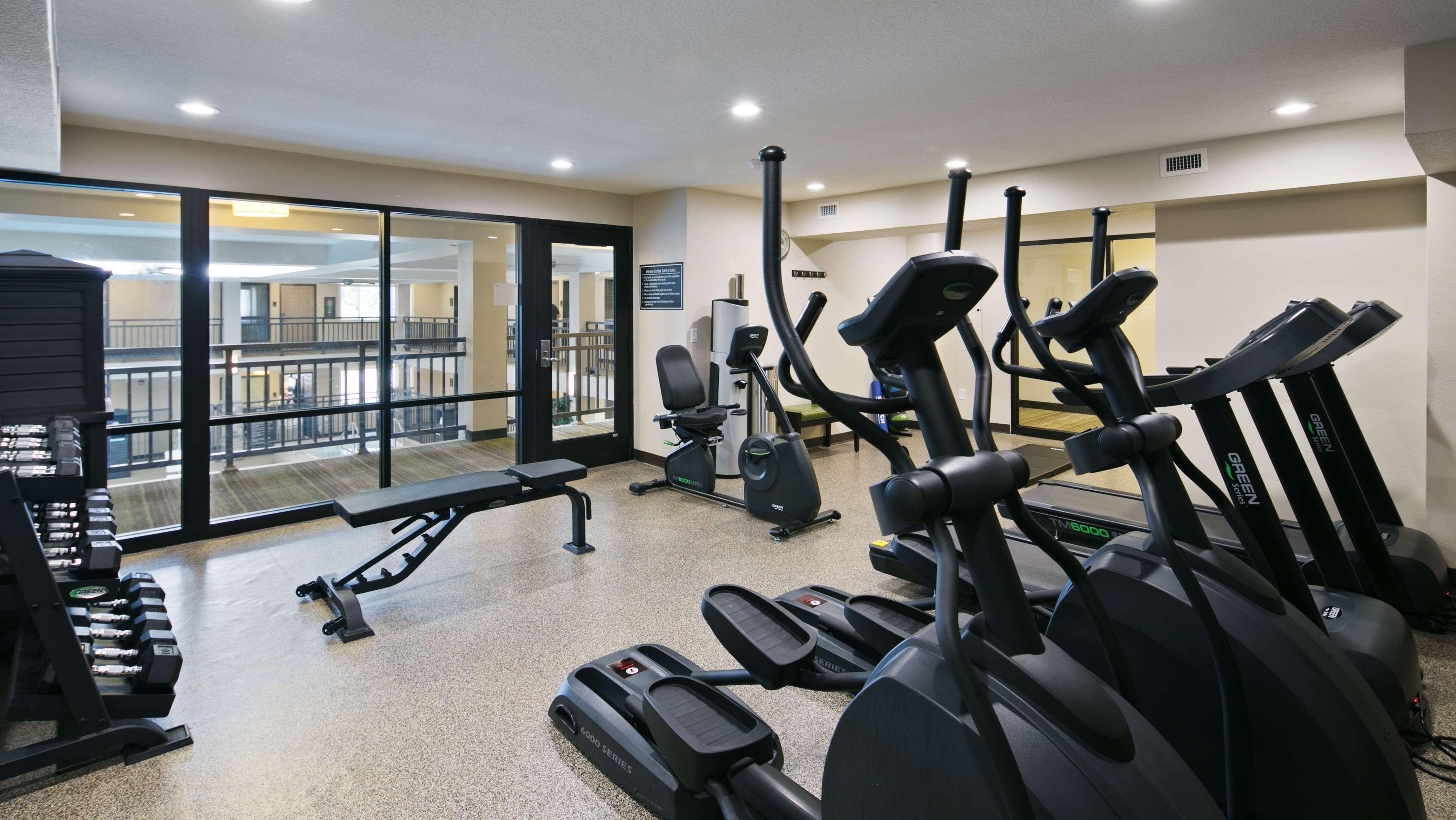 Best Western Harvest Inn & Suites Гранд Форкс Екстериор снимка