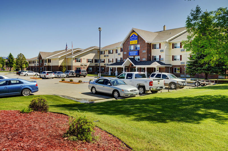 Best Western Harvest Inn & Suites Гранд Форкс Екстериор снимка