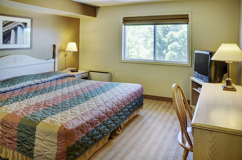 Best Western Harvest Inn & Suites Гранд Форкс Екстериор снимка